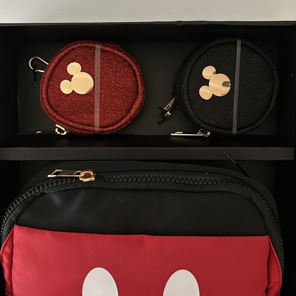 Disney Micky Mouse 3 piece Fanny pack - Picture 3 of 3